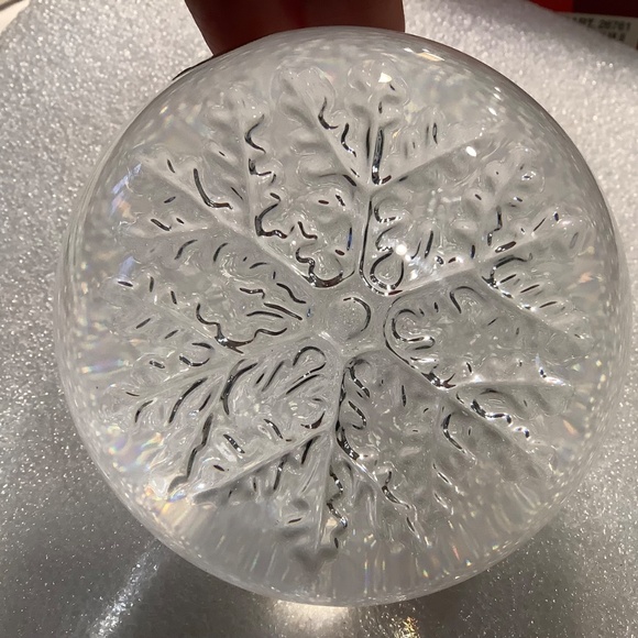Crystal Snowflake Paperweight from France - Picture 6 of 9